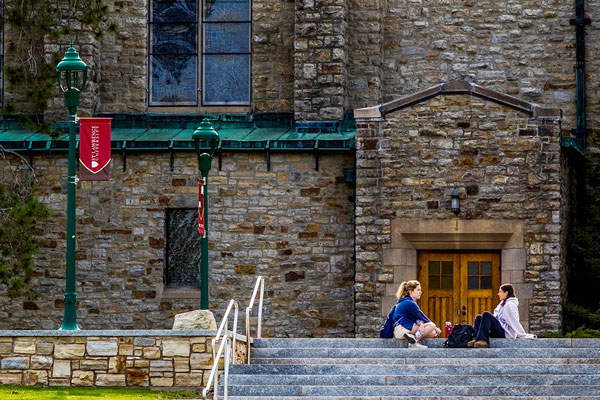 St. Lawrence Climbs Even Higher in The Princeton Review Rankings for Alumni Network, Internships, and Impact